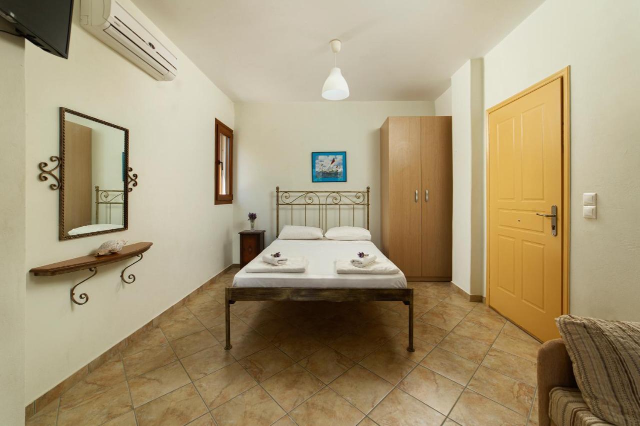 Spertos Apartments Ormos  Экстерьер фото